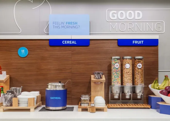 Holiday Inn Express Hotel & Suites Defiance By Ihg