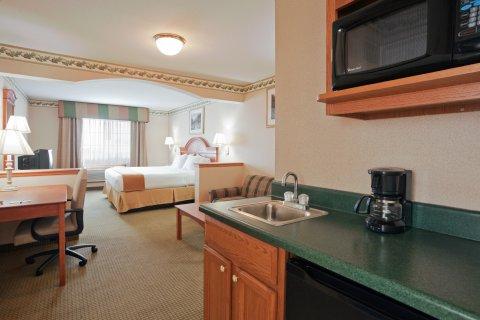 Express & By Ihg 2* Defiance