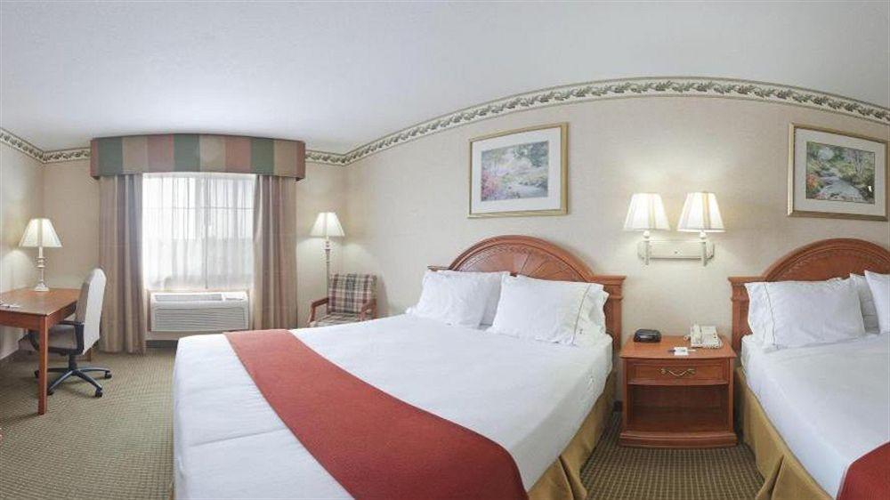 Hotel Express & By Ihg